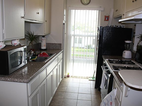 5th image of 5333 Riverton Ave APT 18