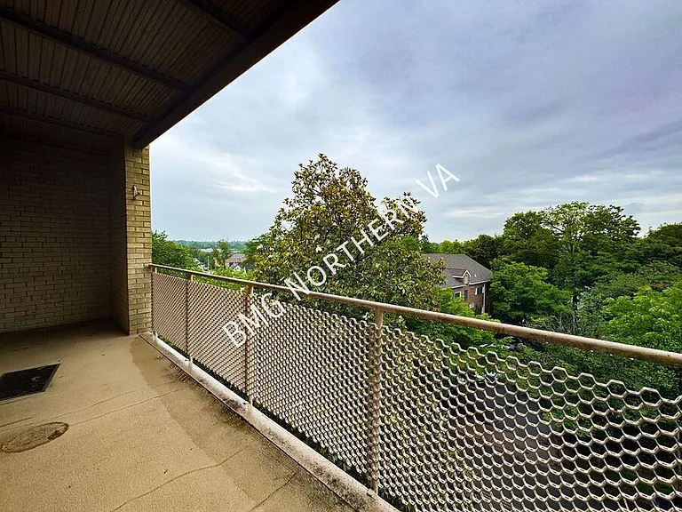 200 N Maple Ave #603 — Photo 23