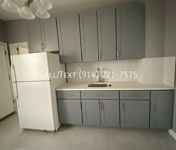109 Linden St #1 — Photo 9
