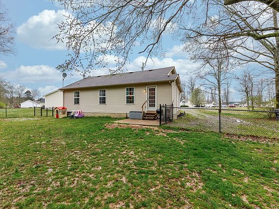 4th image of 1921 Ozark Ct