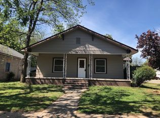 324 E Bridge Ave, Blackwell, OK 74631