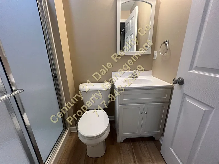 210 Royal Dr — Photo 21
