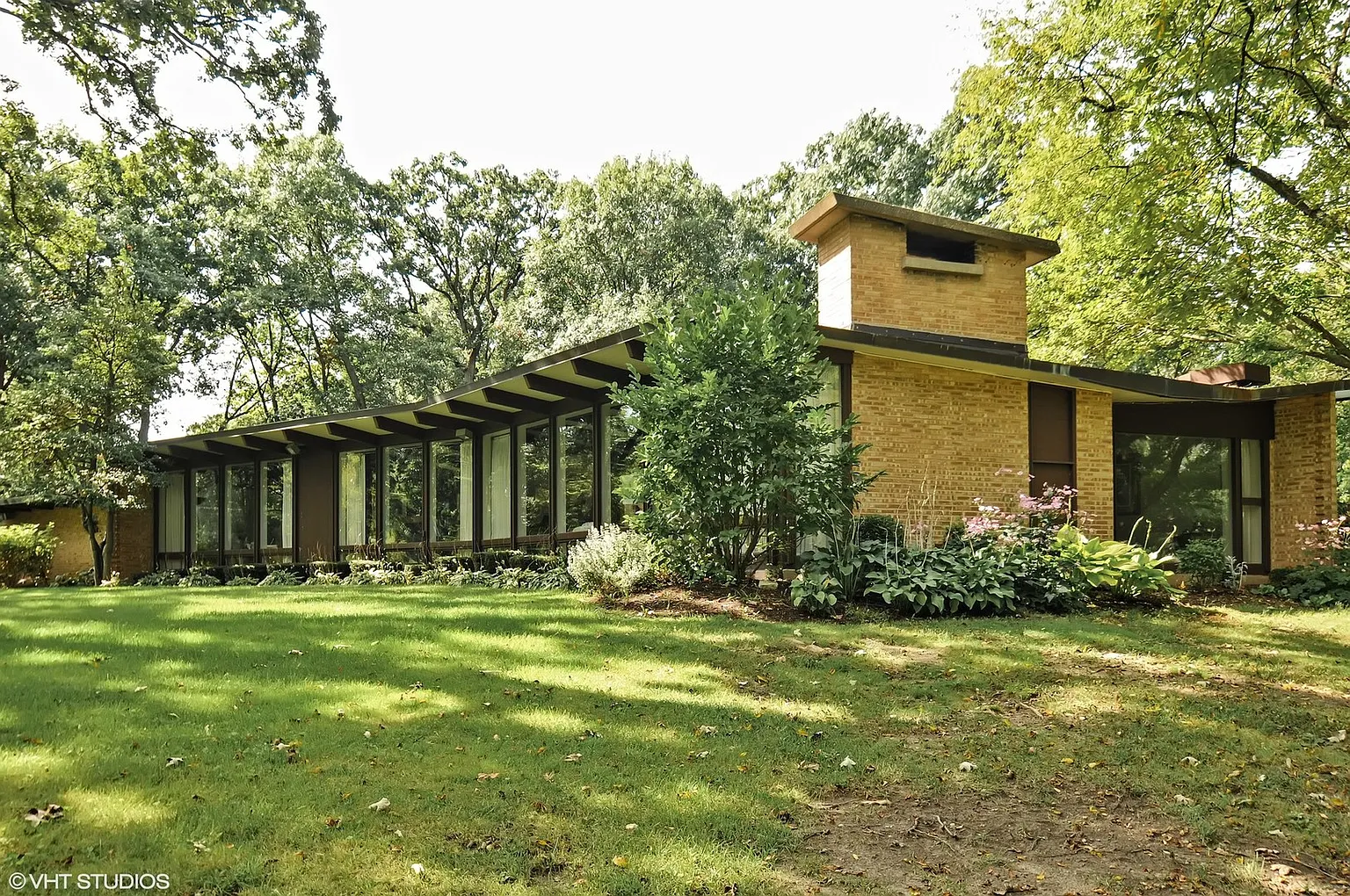 19655 Lake Shore Drive Ct photo 1