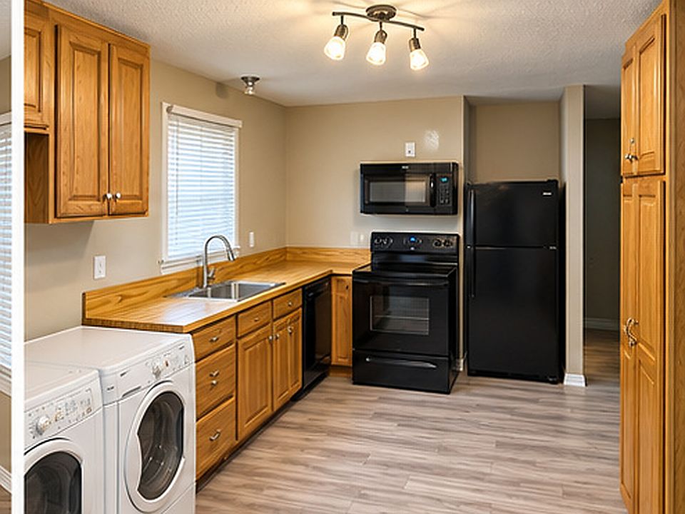 1st image of 414 E Spring St #1