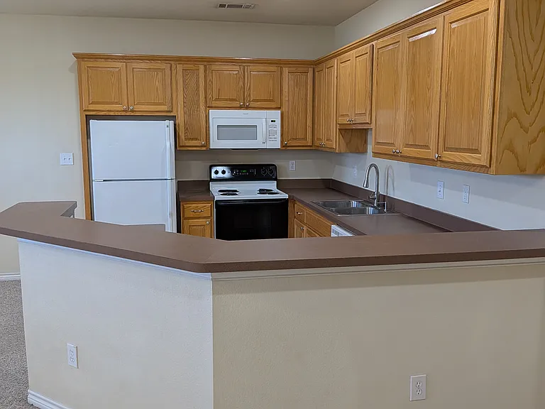 102 N Dallas St #202 — Photo 3