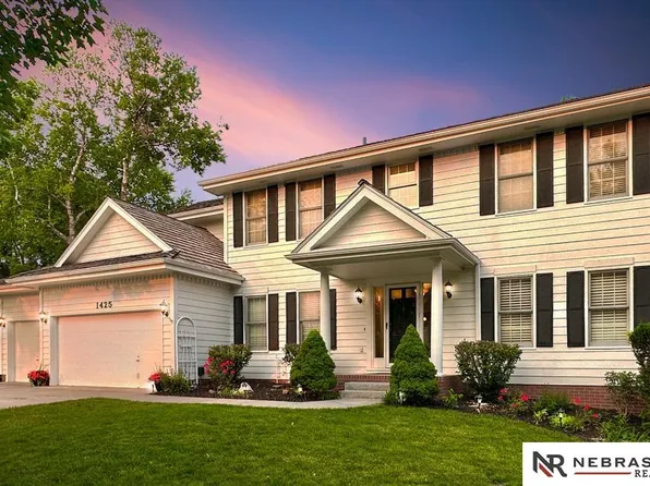 1425 S 158th Cir, Omaha, NE 68130