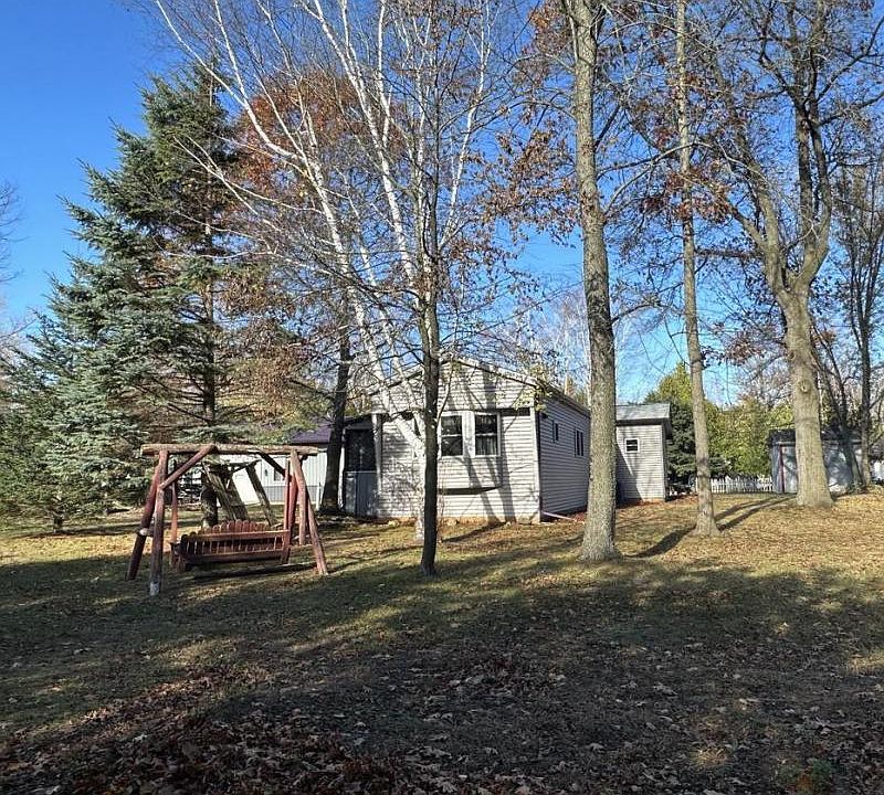 1st image of 2965 Pointe Aux Barques Rd