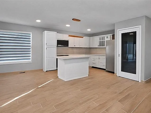 6385 86th Pl — Photo 7