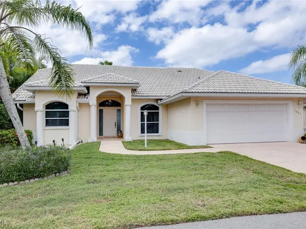 1957 Piccadilly Circus, Naples, FL 34112