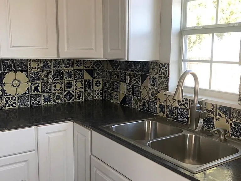 508 Locust St — Photo 3
