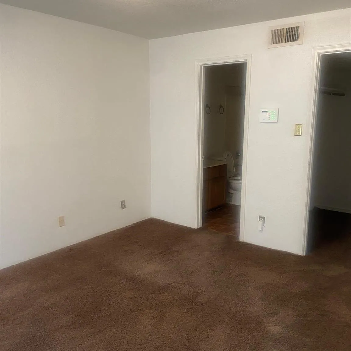 2 bed, 2.0 bath, 1068 sqft, $1,200 — Photo 4