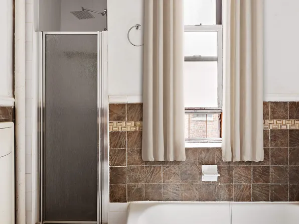 50 Lefferts Avenue image 5 of 6