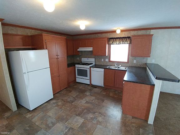5th image of 11 Saint Michaels Dr