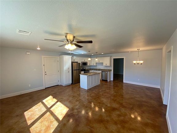 3rd image of 300 Pendergrass St #A