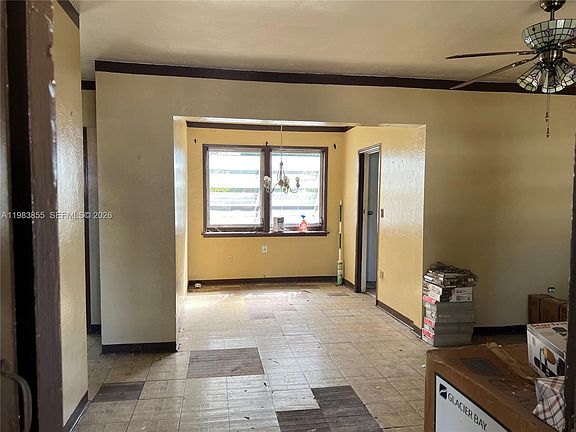 4th image of 4420 SW 3rd St