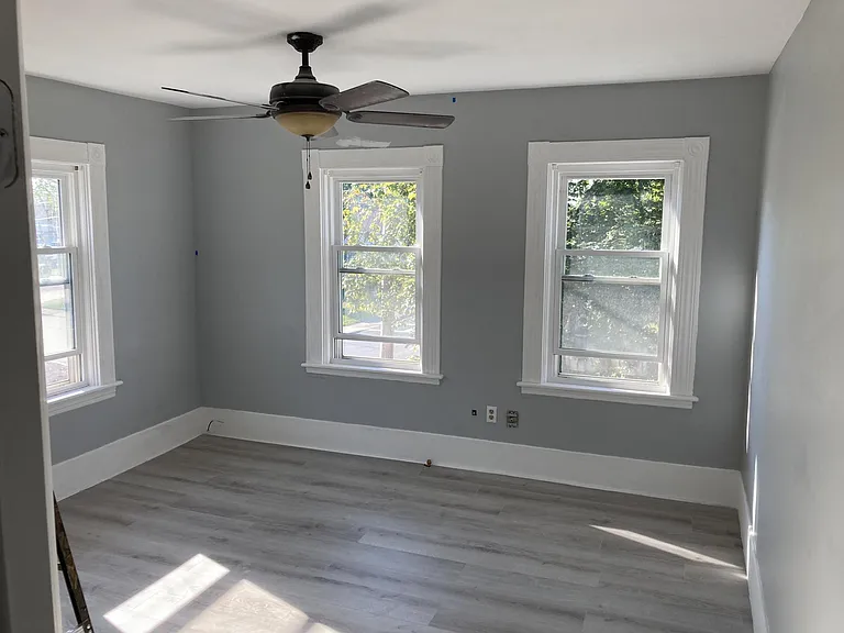 292 Washington St #5 — Photo 6