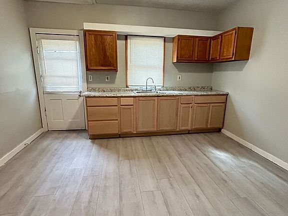 3rd image of 3403 W 98th St Unit 2