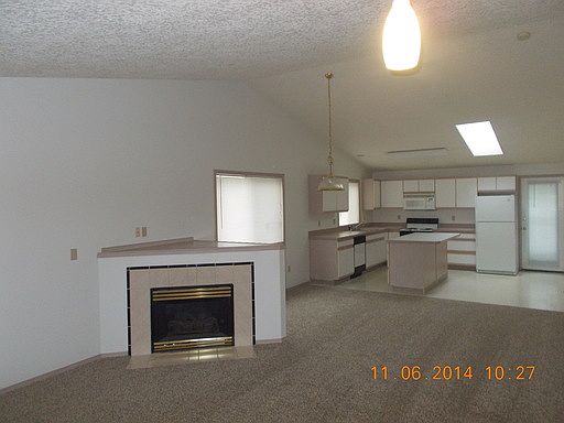 2nd image of 16405 NE 8th St APT B
