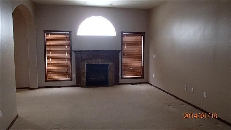 2nd image of 18124 N Lidgerwood Ct