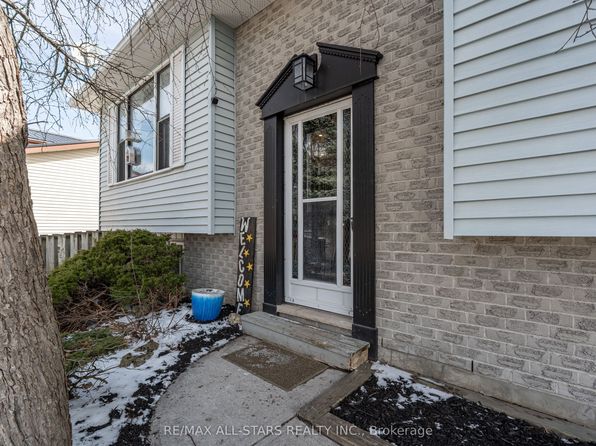 2431 Mountland Dr, Peterborough, ON K9K 1V8