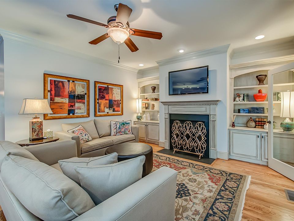1st image of 3664 Wareham Dr