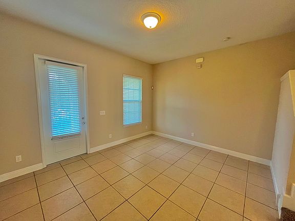 2nd image of 821 Lobelia Dr