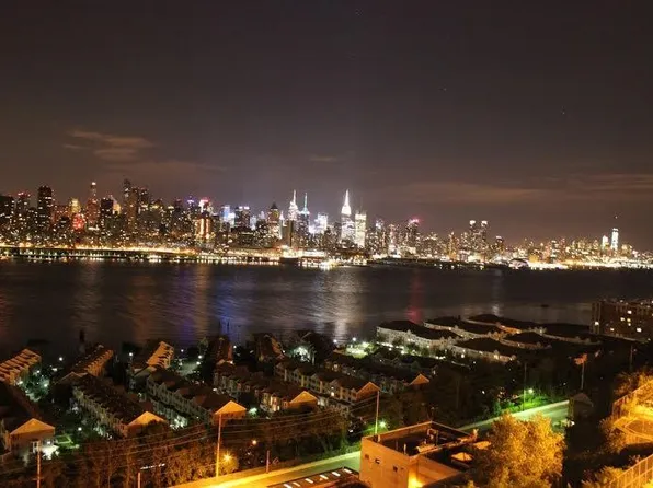 7002 Blvd East image 29 of 31