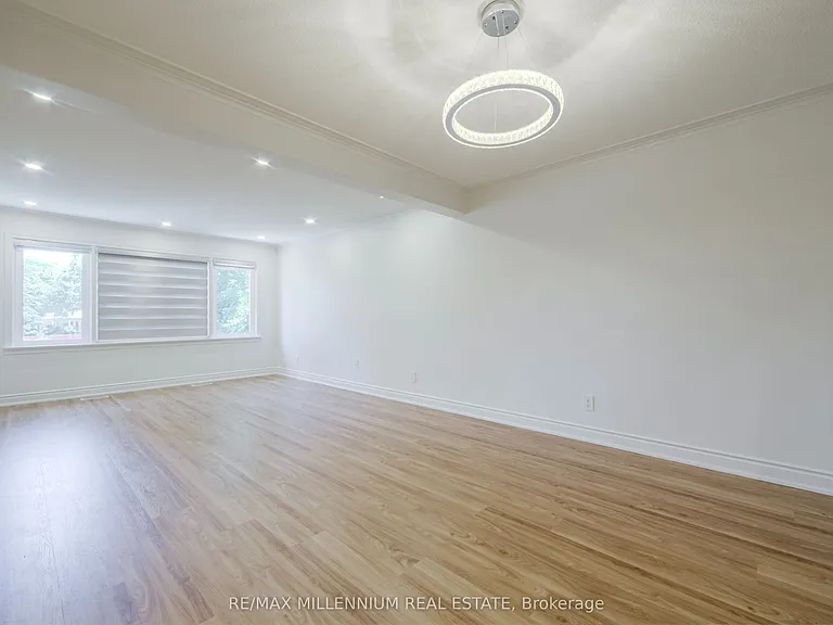 1285 Rebecca St — Photo 18