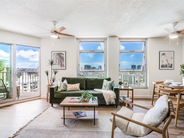 1031 Maunaihi Pl APT 802, Honolulu, HI 96822