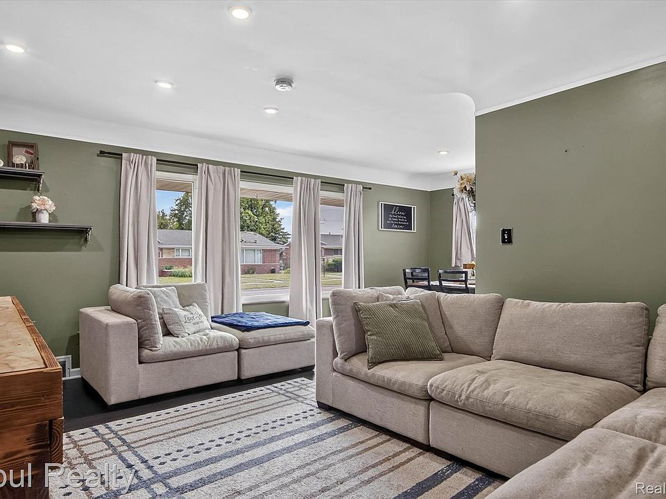 9031 Laurel St, photo 21