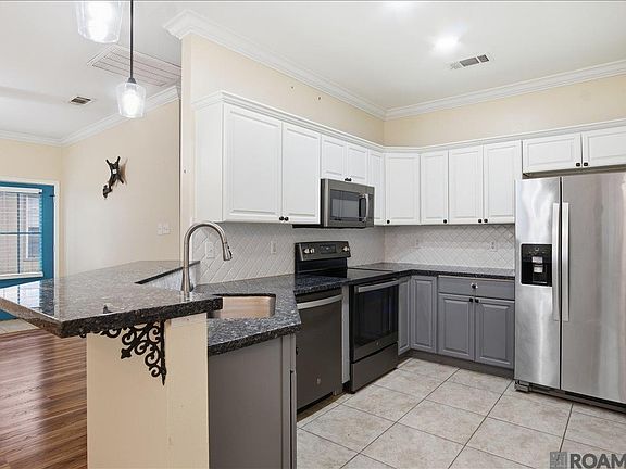 3rd image of 8429 Florida Blvd Unit 2J