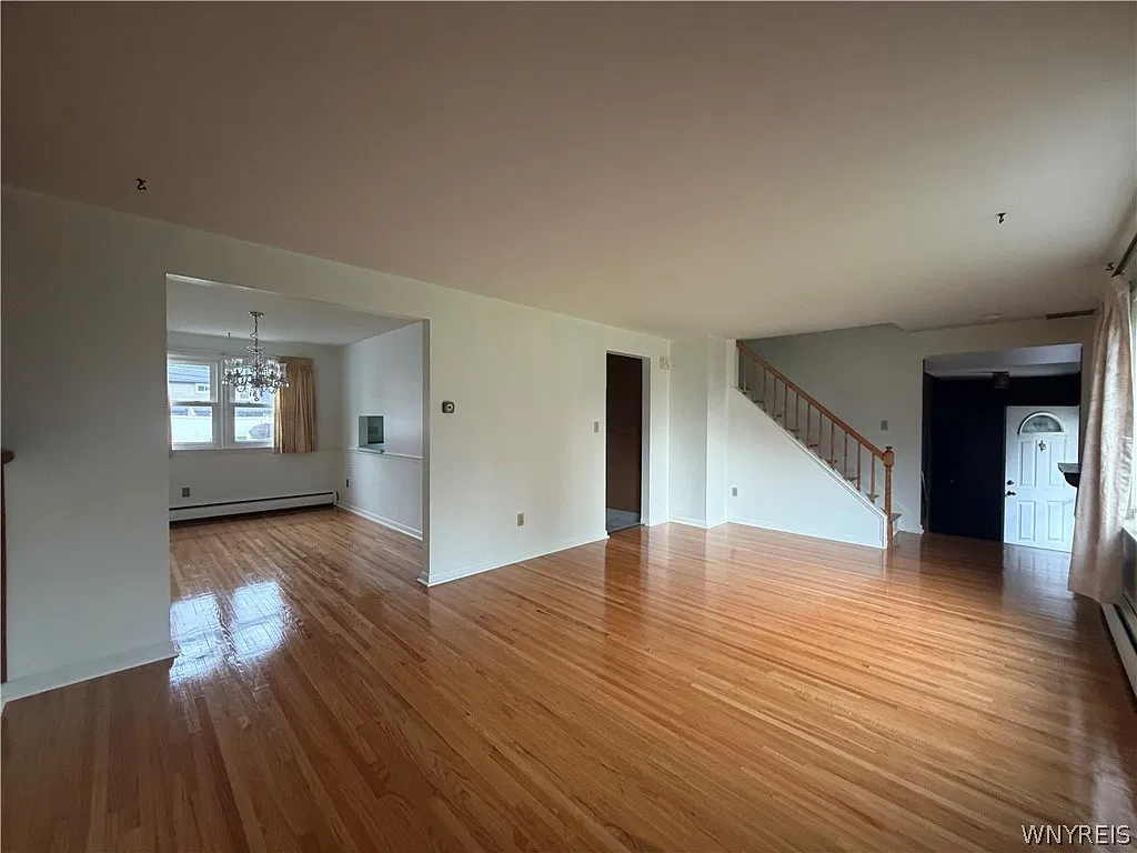 4 bed, 2.5 bath, 1972 sqft, $3,000 — Photo 3