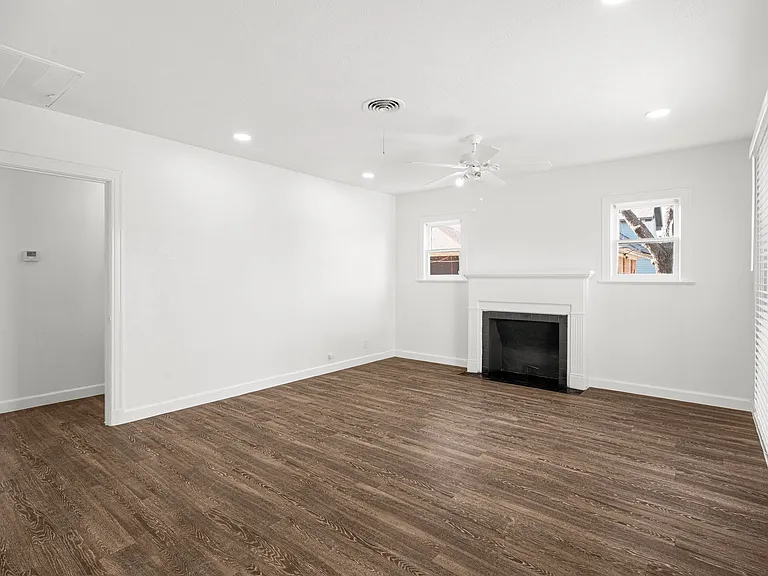 612 W 5th St — Photo 13