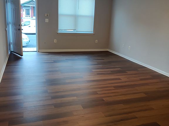 5th image of 909 N 42nd St