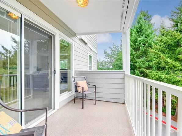 22535 SE Highland Circle #203, Issaquah, WA 98029