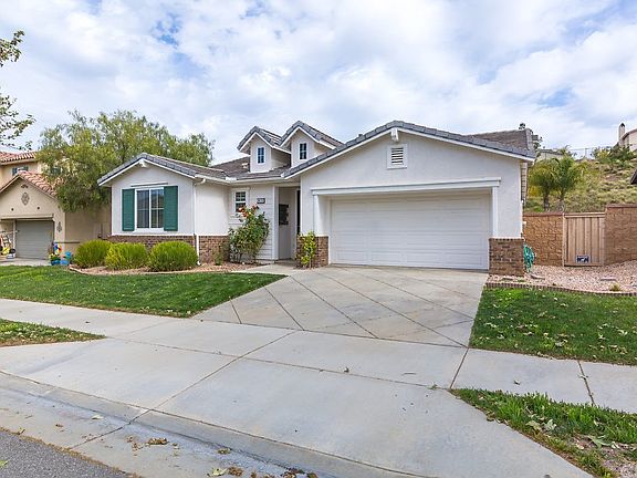 5th image of 34170 Hillside Dr