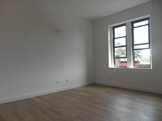 Rented by Bohemia Realty Group | media 14