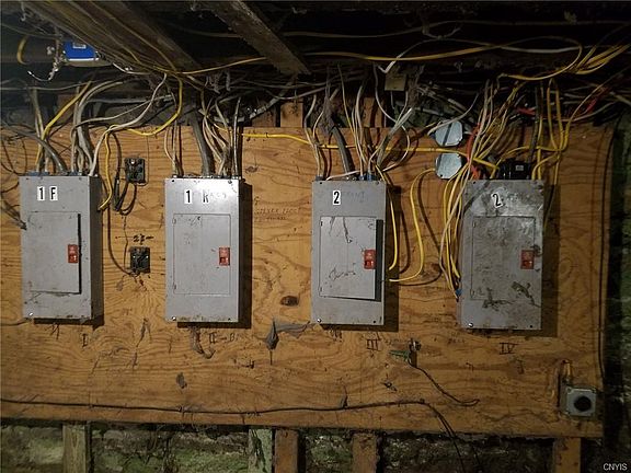 4th image of 1110 Wolf St