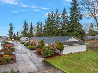 312 W 2nd St, Nooksack, WA 98276