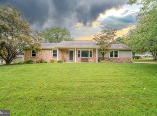 4414 Cedarwood Dr, York, PA 17402