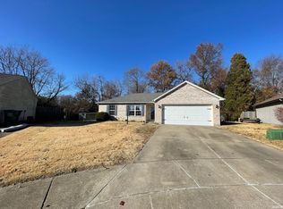 3240 Dellwood Ct, Evansville, IN 47725