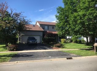 327 Blackfoot Dr, Bolingbrook, IL 60490