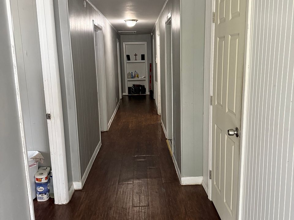 1st image of 2910 N 27th St