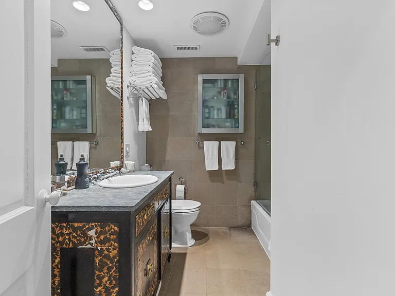 4 Cazenove St #1 — Photo 13