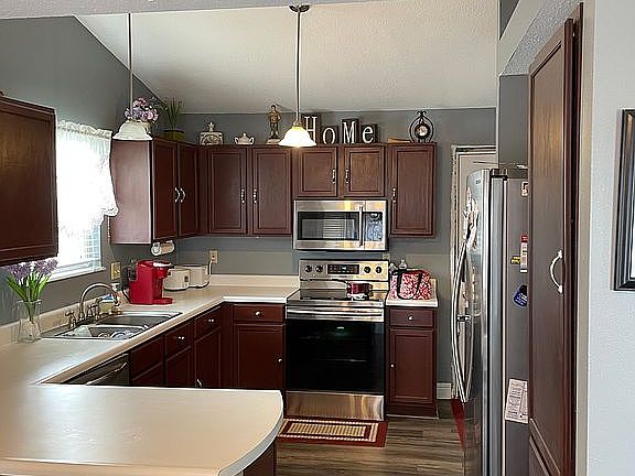 3rd image of 780 College Meadows Dr