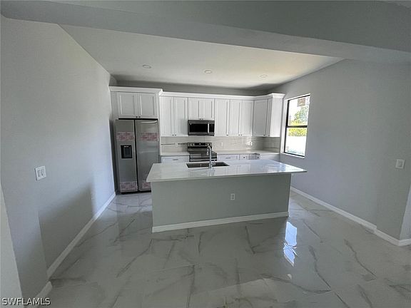 4th image of 4205 Garden Blvd