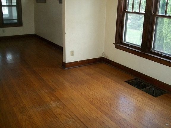 5th image of 314 Wisconsin Ave