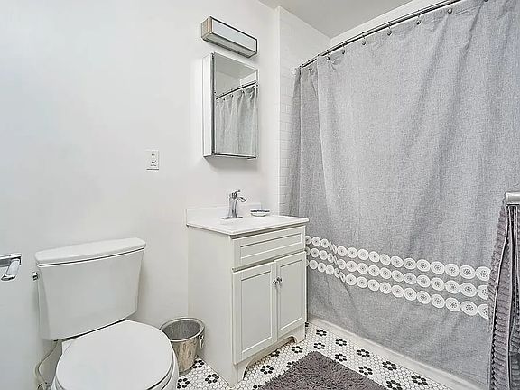 5th image of 151 Dupont St #2A