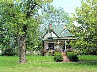 208 S Fisher St, Versailles, MO 65084