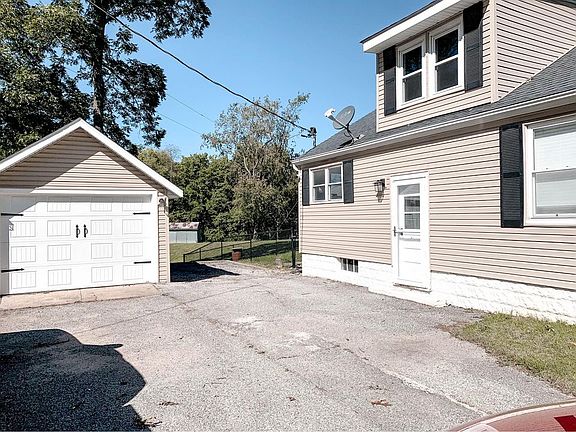 3rd image of 1665 Imbs Station Rd